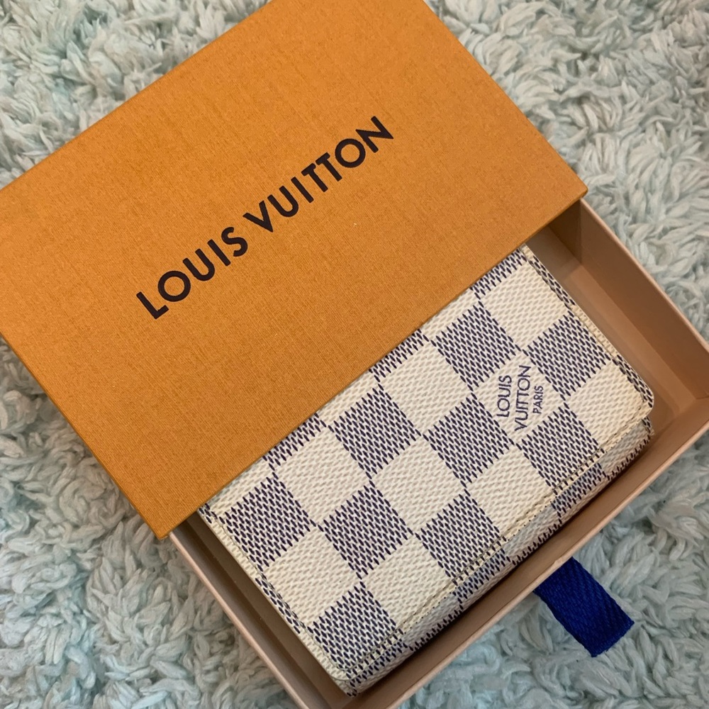 Azure Cardholder - Picture 9 of 9